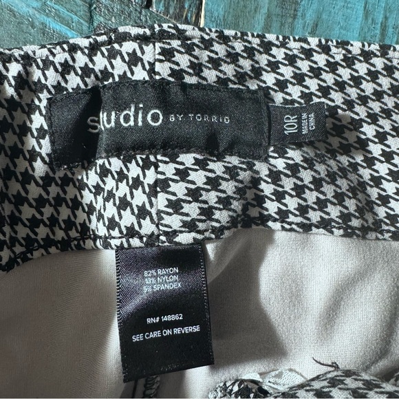 Torrid High-Rise Houndstooth Trouser Boot-Cut Pant Size 10 - Picture 10 of 14